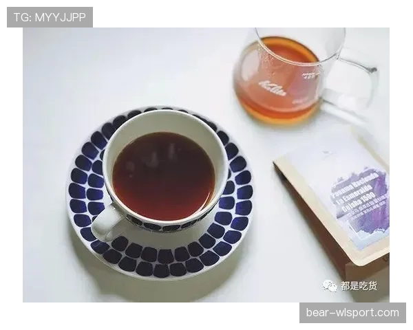 刘诗雯退役后一天喝三杯手冲咖啡，这日子过得比我还精致