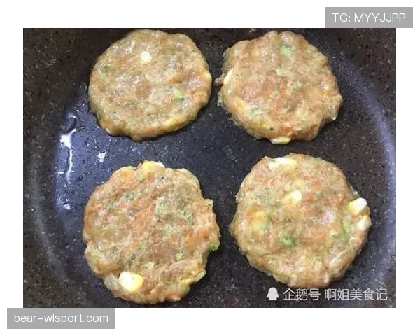 皮斯托瑞斯家的冰箱里塞满蛋白粉，连狗粮都是定制低脂的